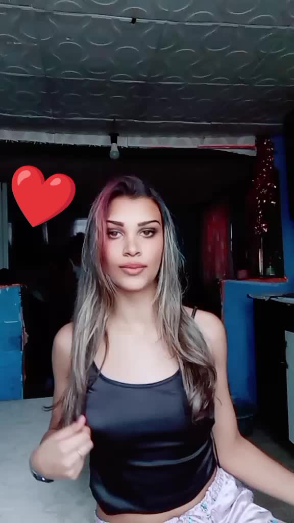 @Móni
