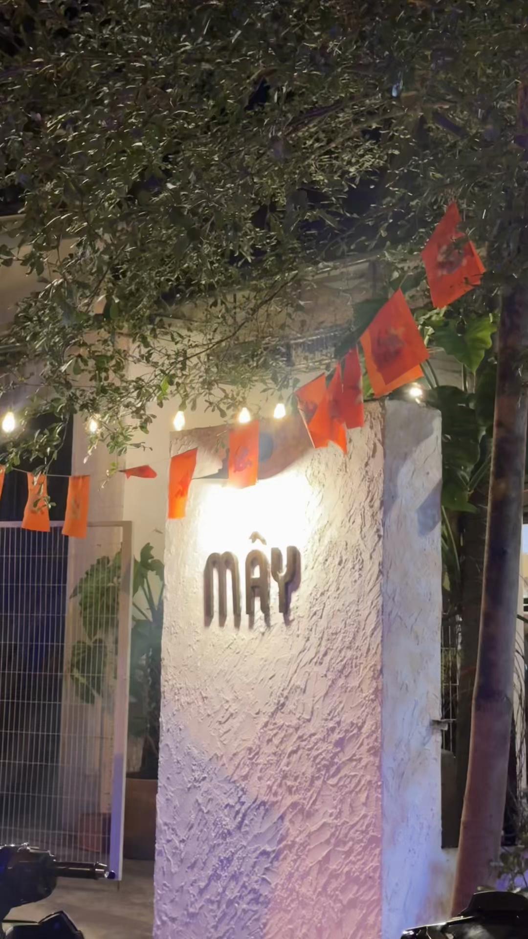 @Bụi Ở Tr&ecirc;n N&uacute;i