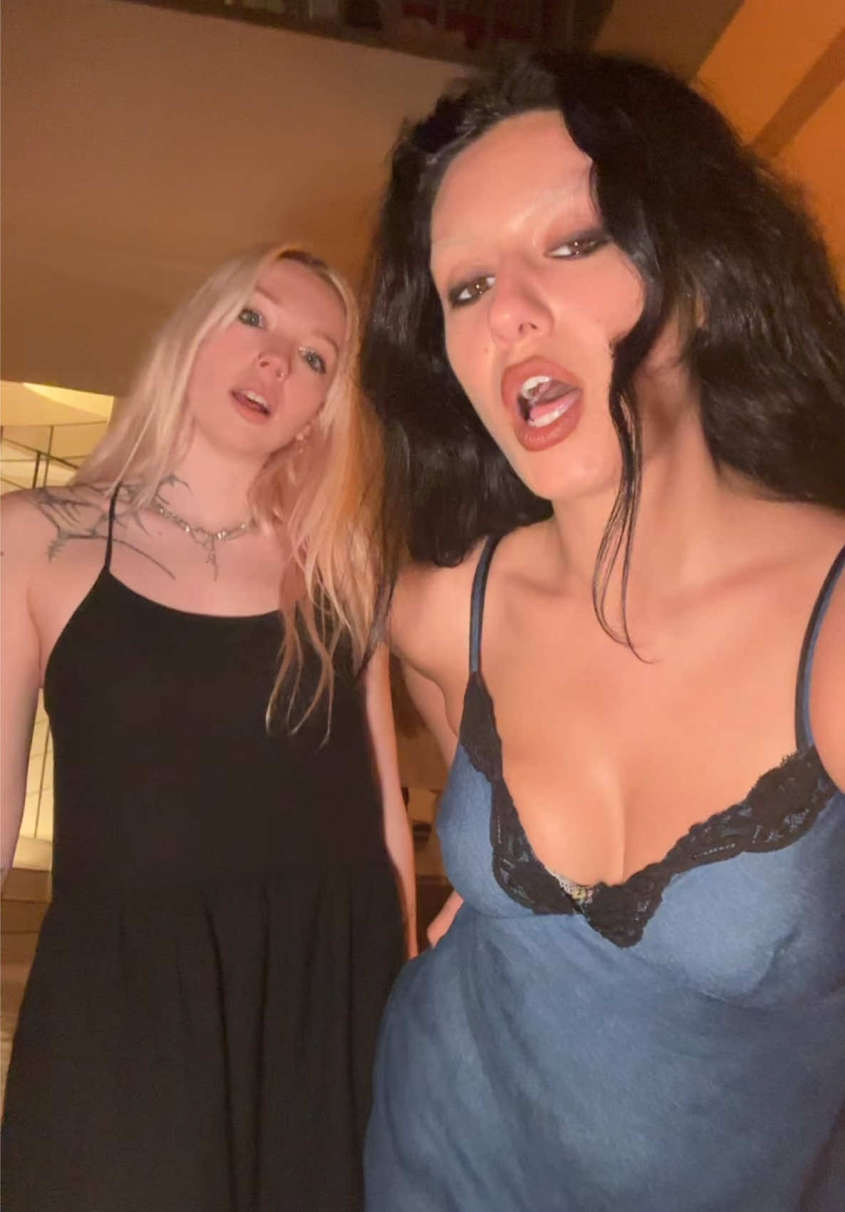 @meemeewhite