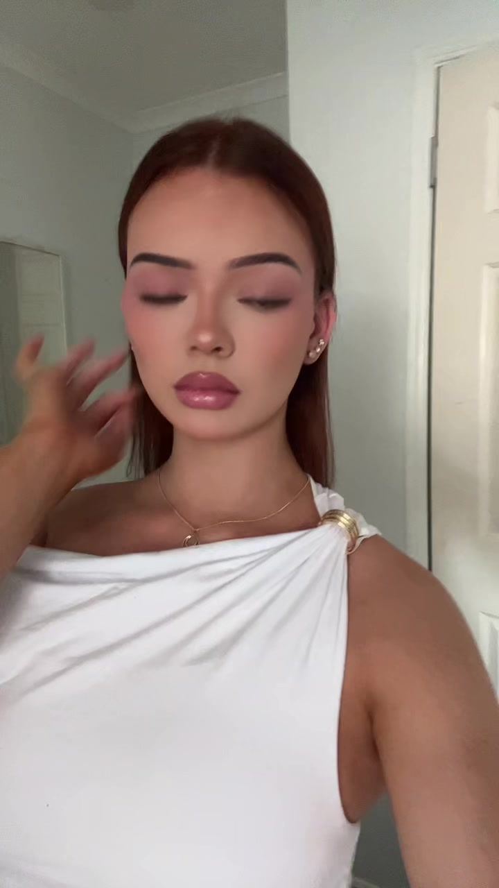 @Tahlia