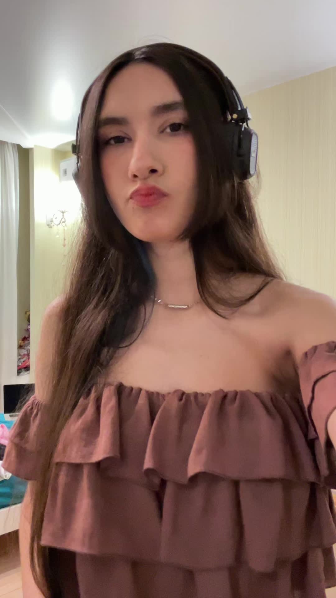 @fromelox