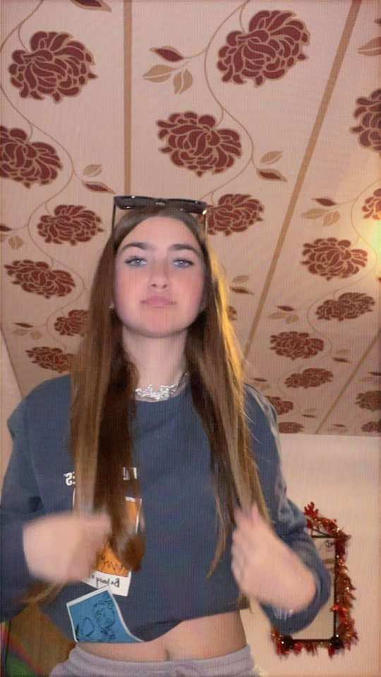 @c.tania17