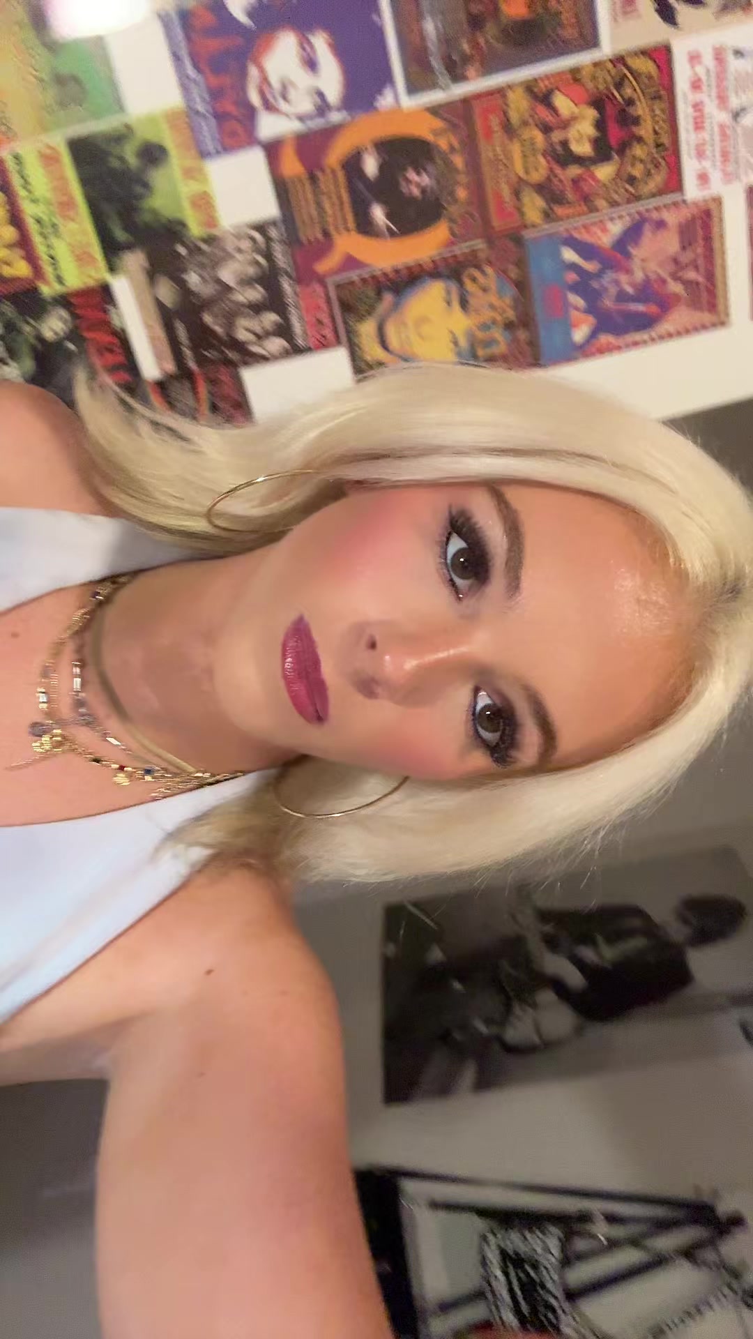 @whitneyagar2