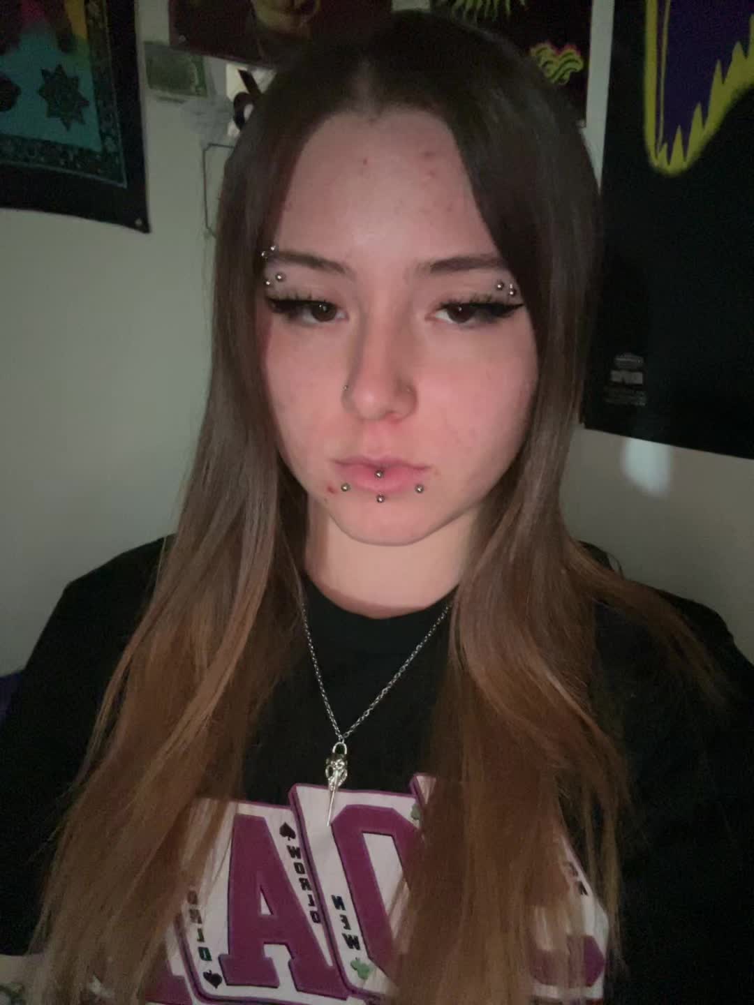 @frostypurplenug420