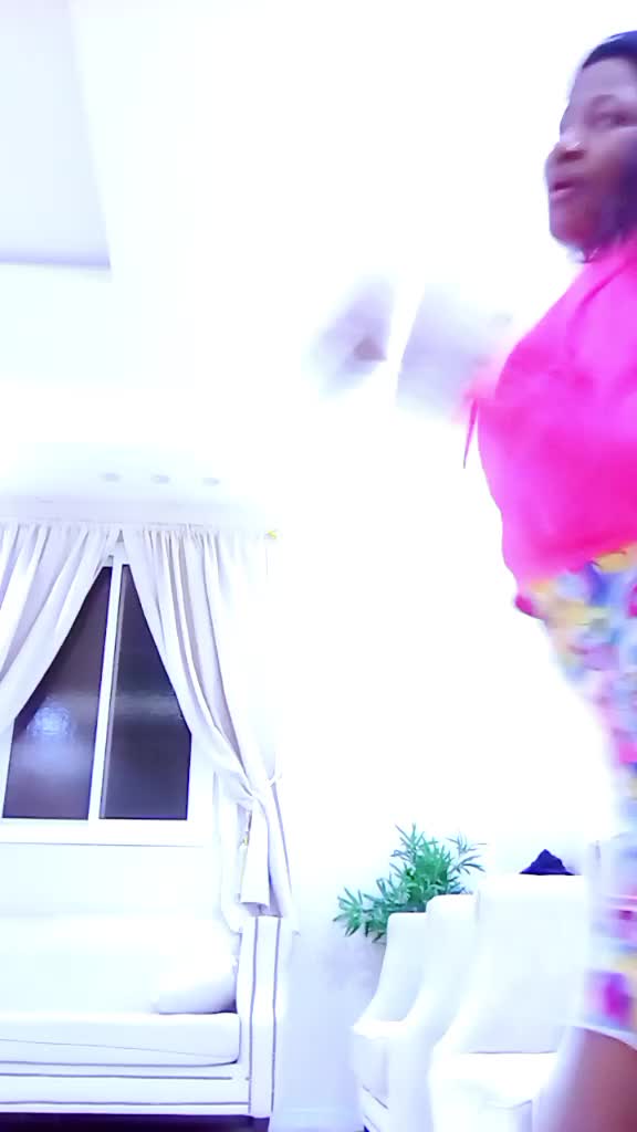 @Miss Chiriku