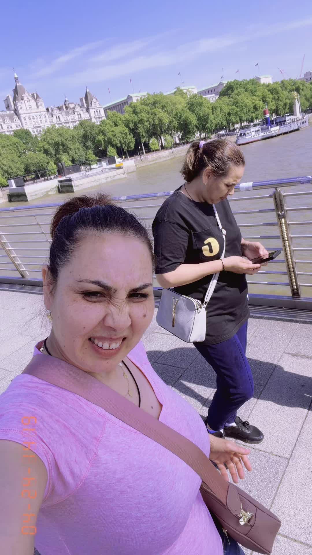 @🤩