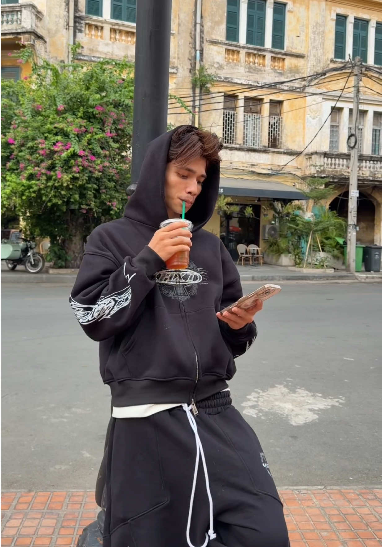 @AXT