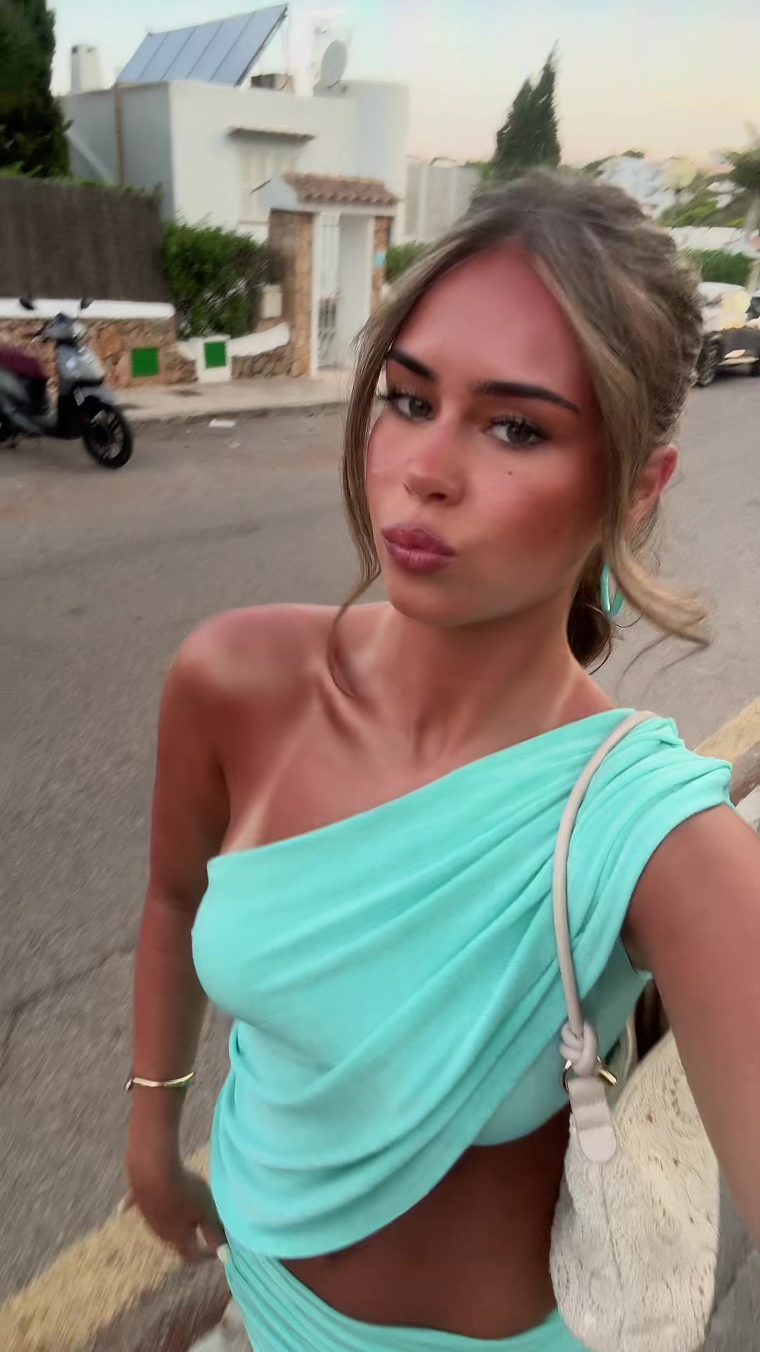 @Lara ♡