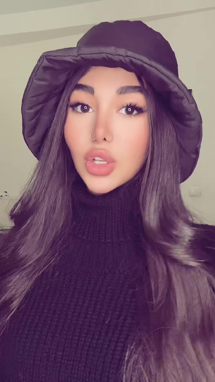 @donyaafsharr