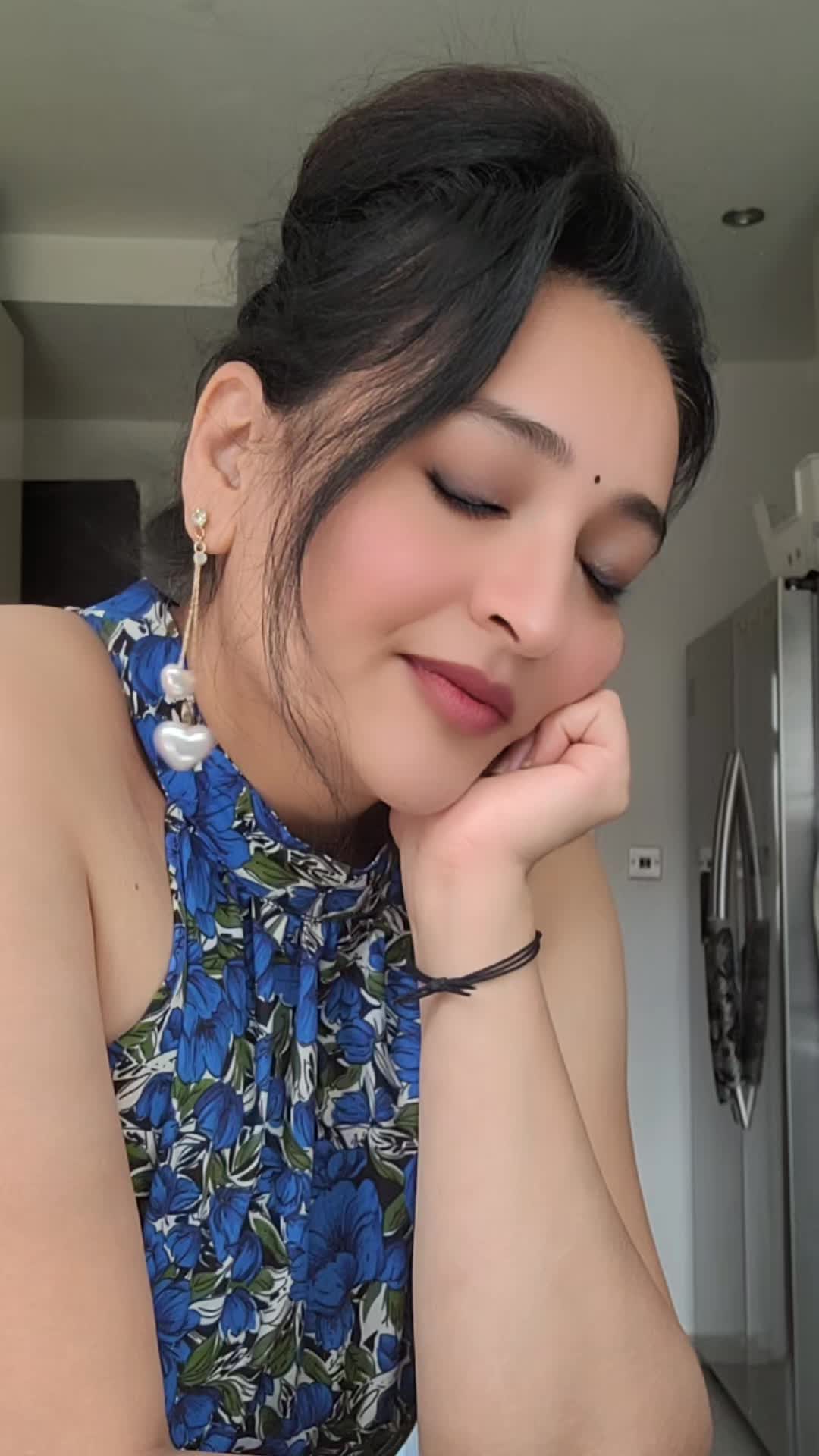 @komalself love ❤️ 😍 💖