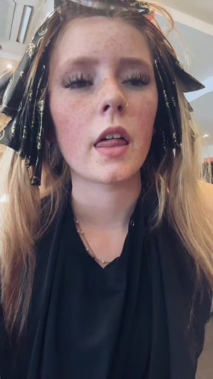 @Em 💋🤭🌺
