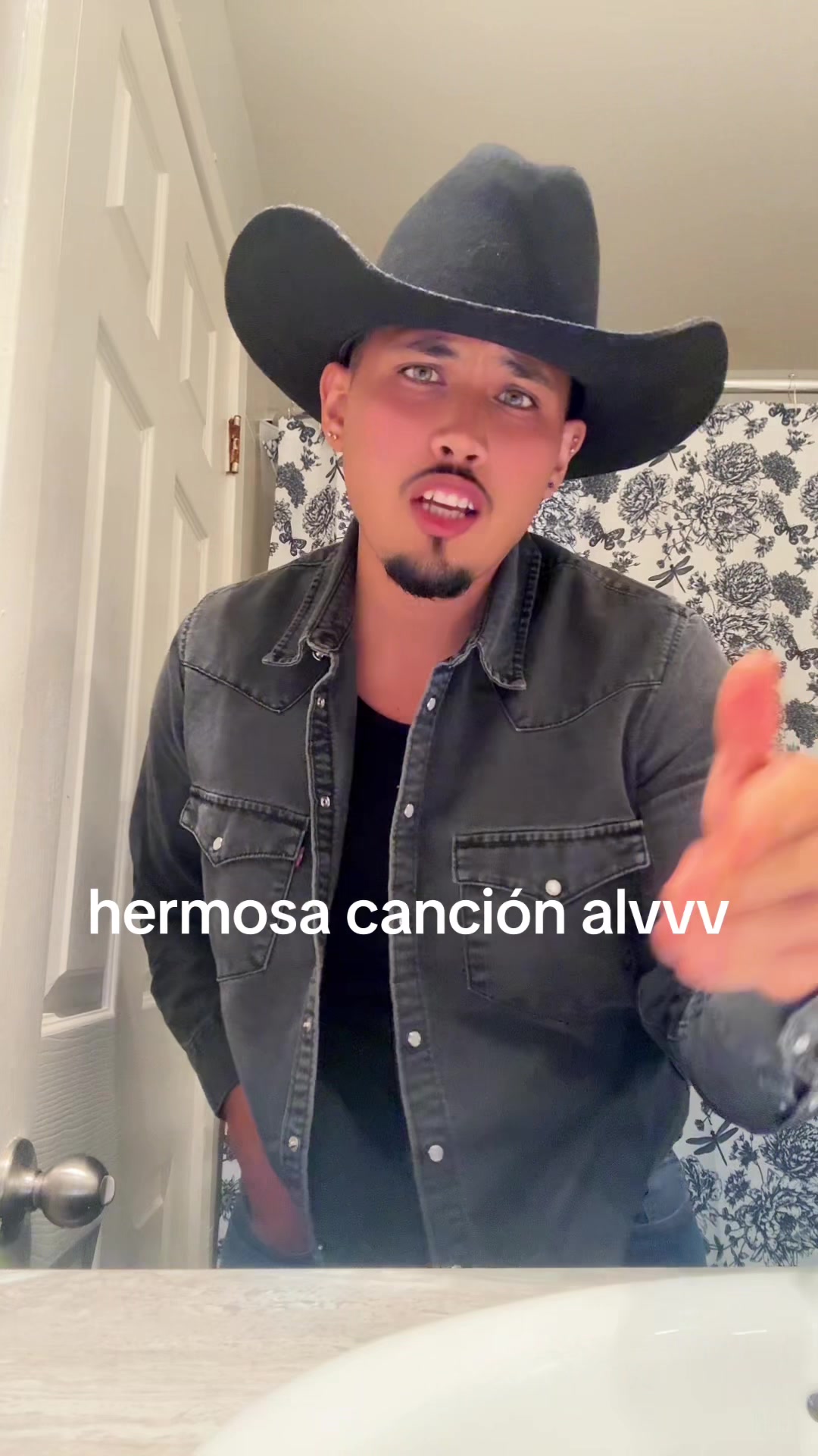 @Ojitos