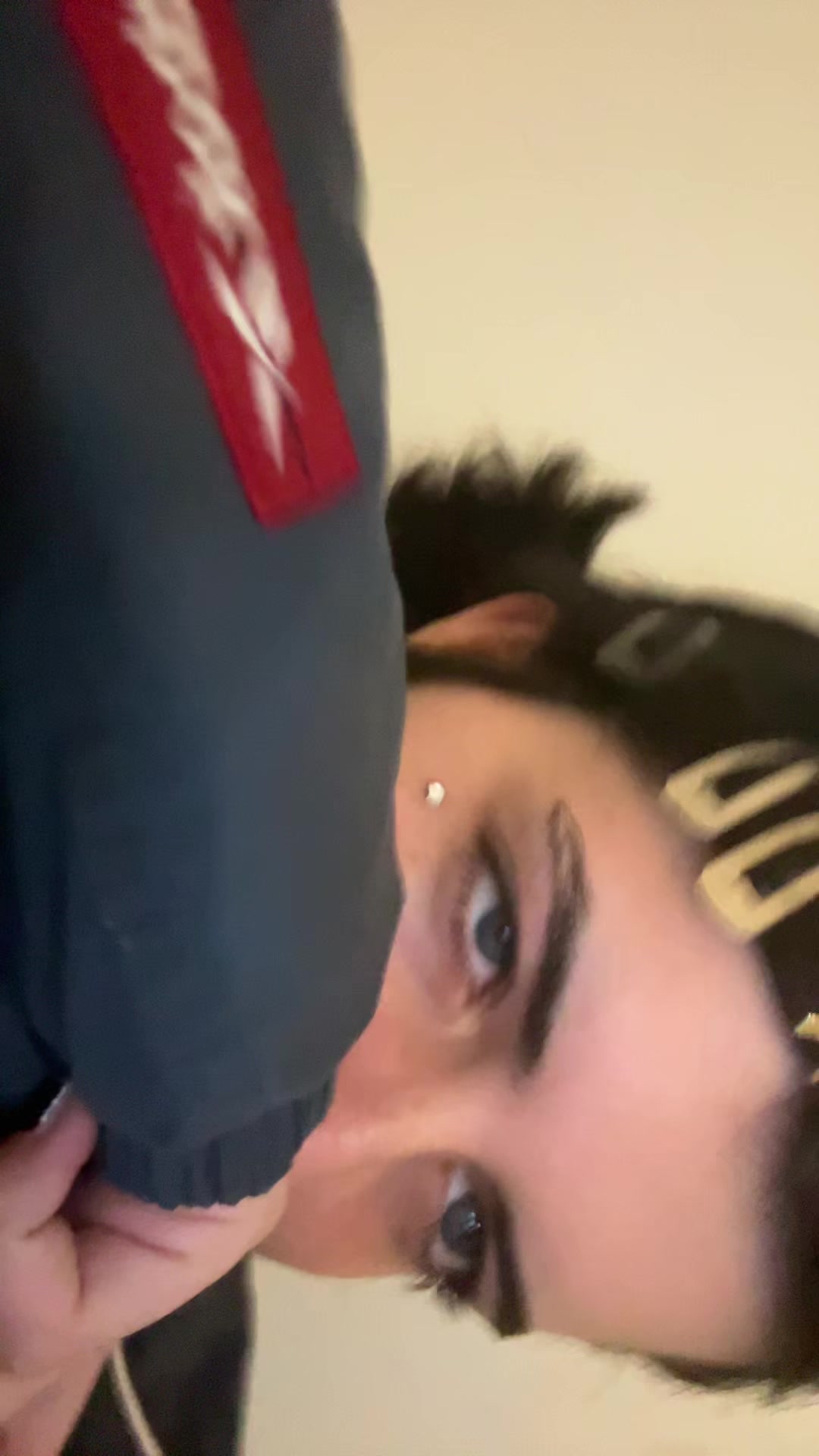 @whosdishoe