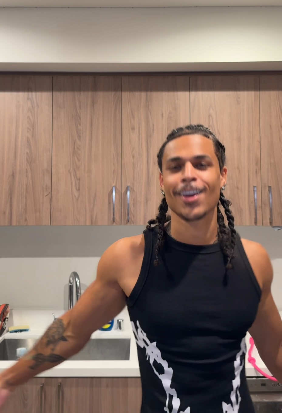 @Prettyboiballo