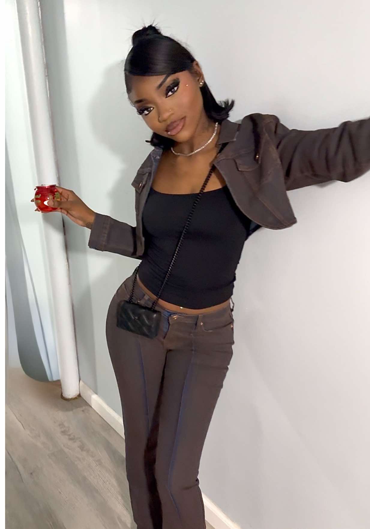 @aniyaadiamónd