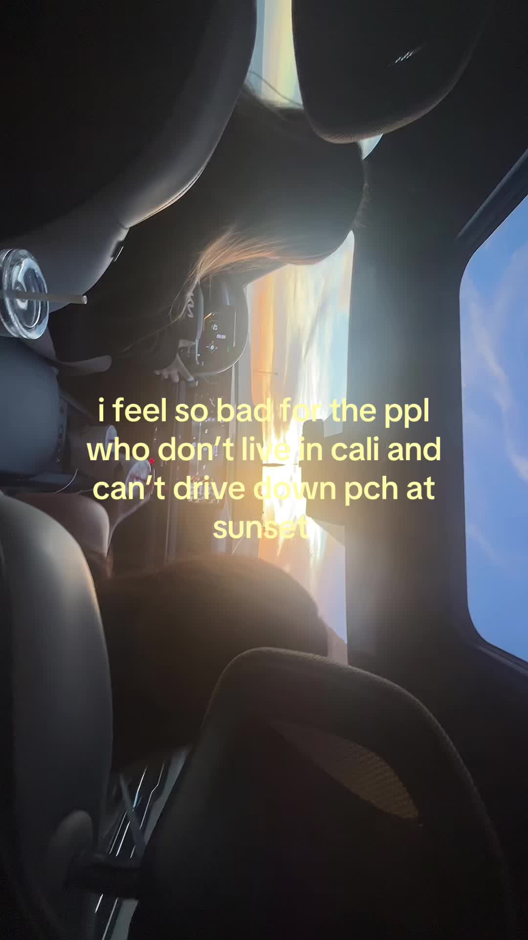 @ꨄ
