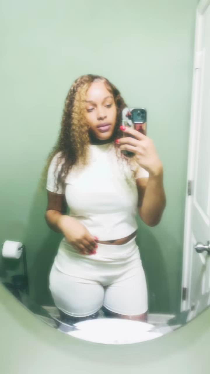 @Aniyah