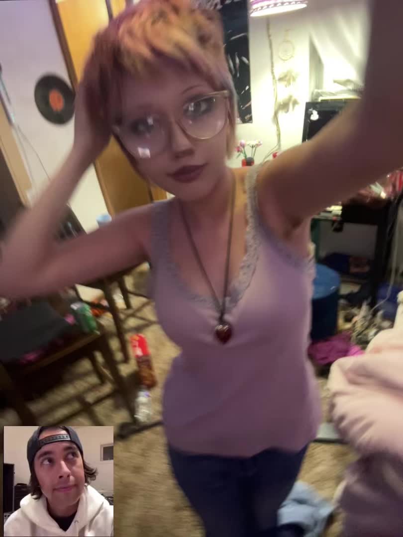 @R🦇🧁🧟♀️👀