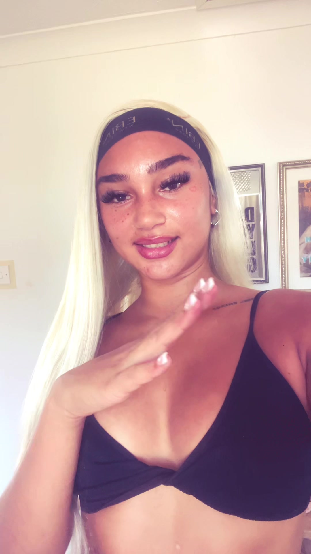 @sofirebz
