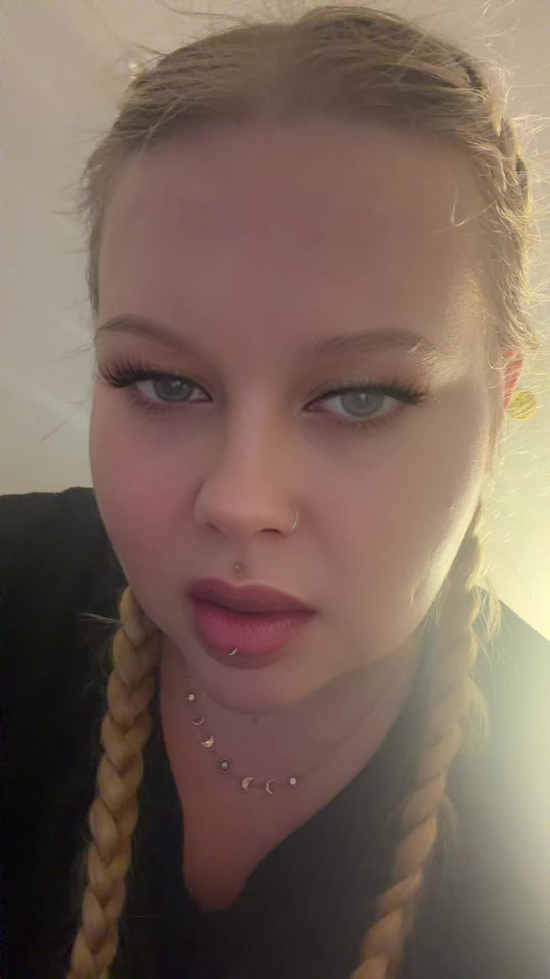 @whosthiseef
