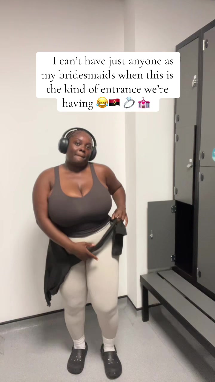 @Eleniaax