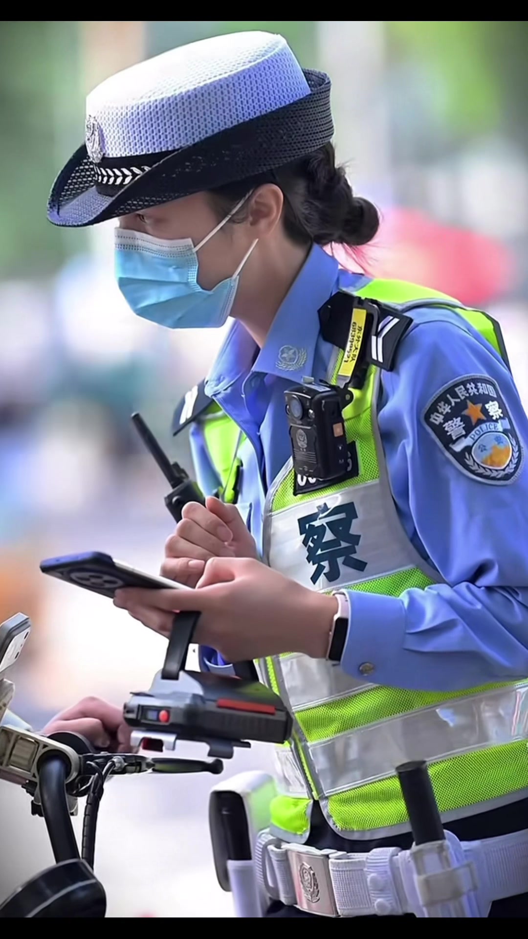 @花木兰👮