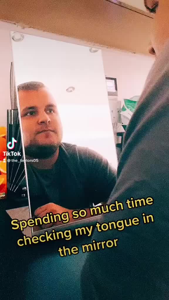 @Jonnytiktok