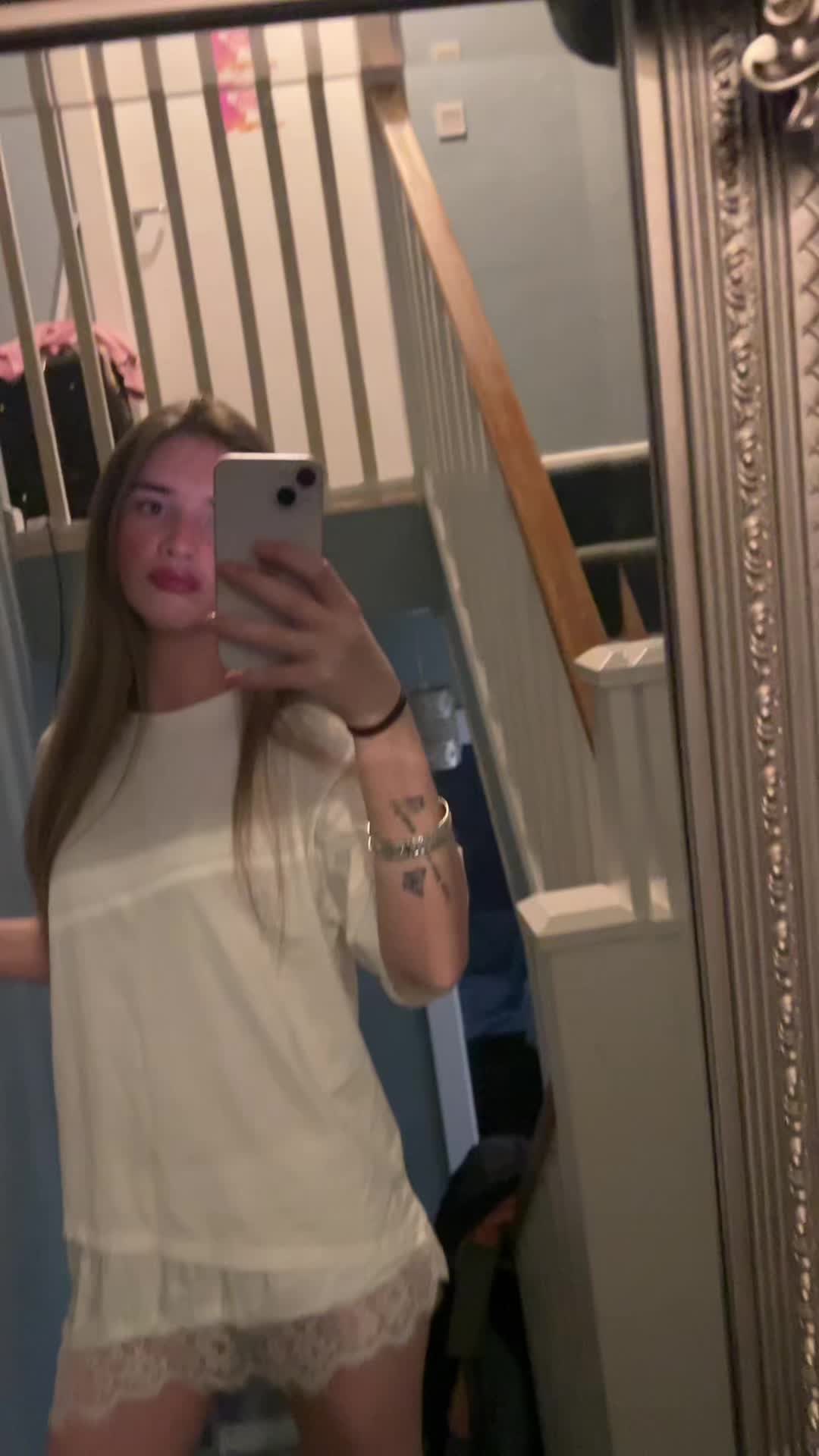 @hollyjenningsxx