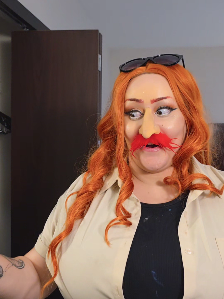 @TheQueerQueenofHalloween
