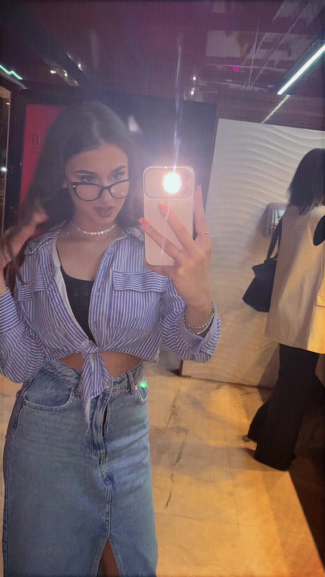 @🖤