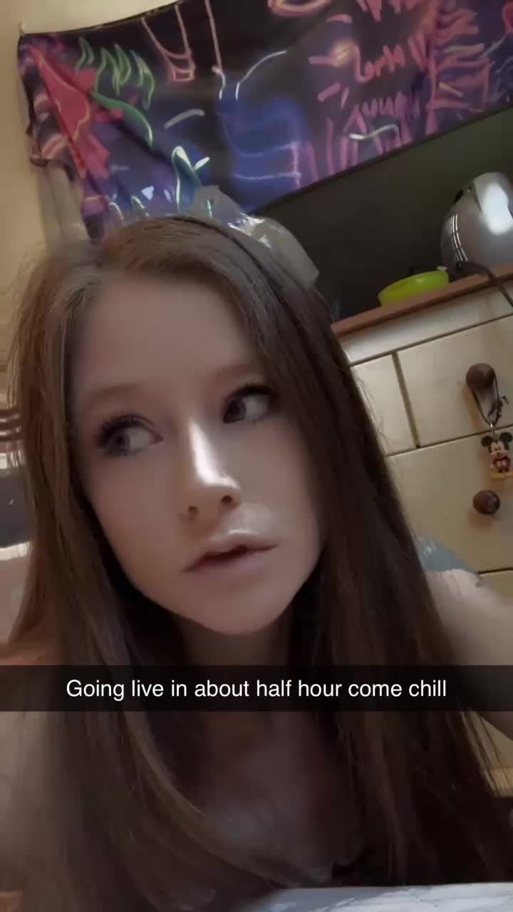 @minikinmarie