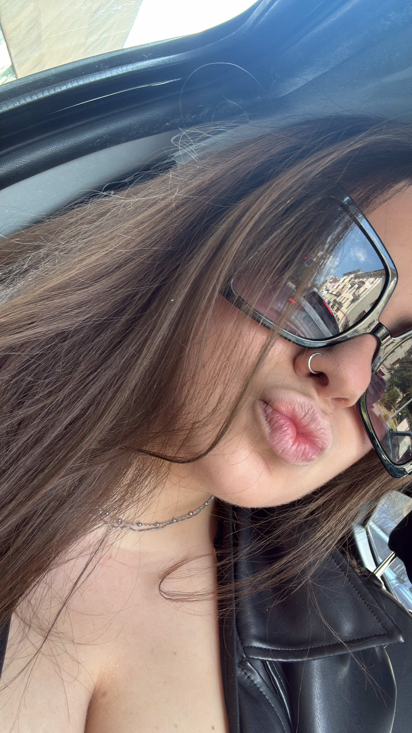 @Claudia 🦋