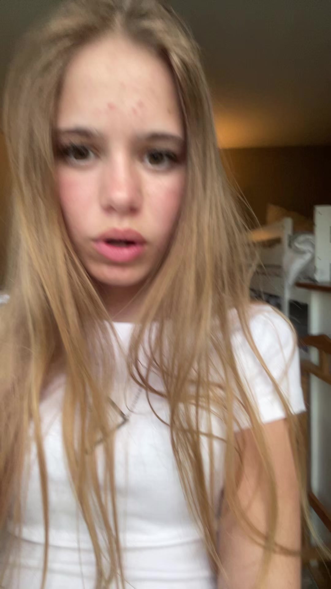 @🩶🫰🏻🩵