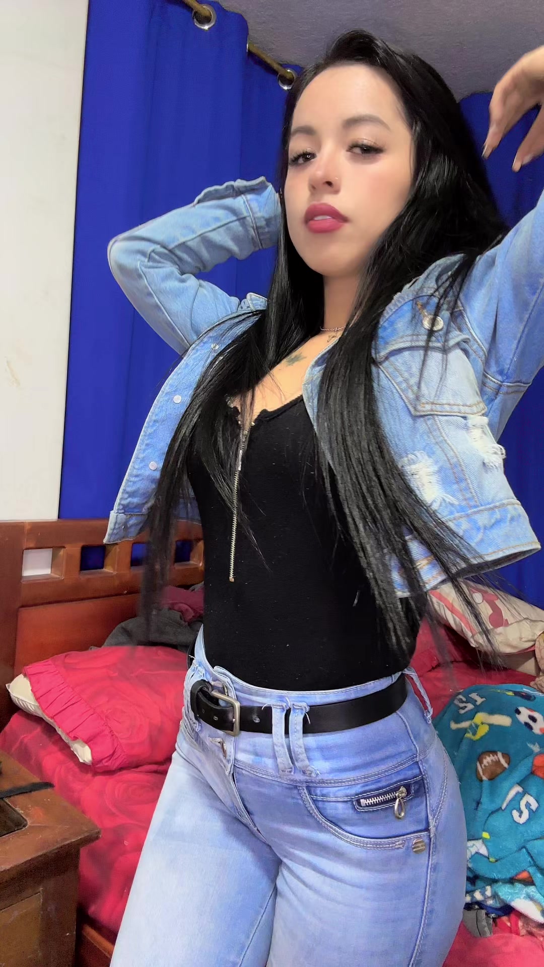 @Ladyy Venavides ๐ฆ๐