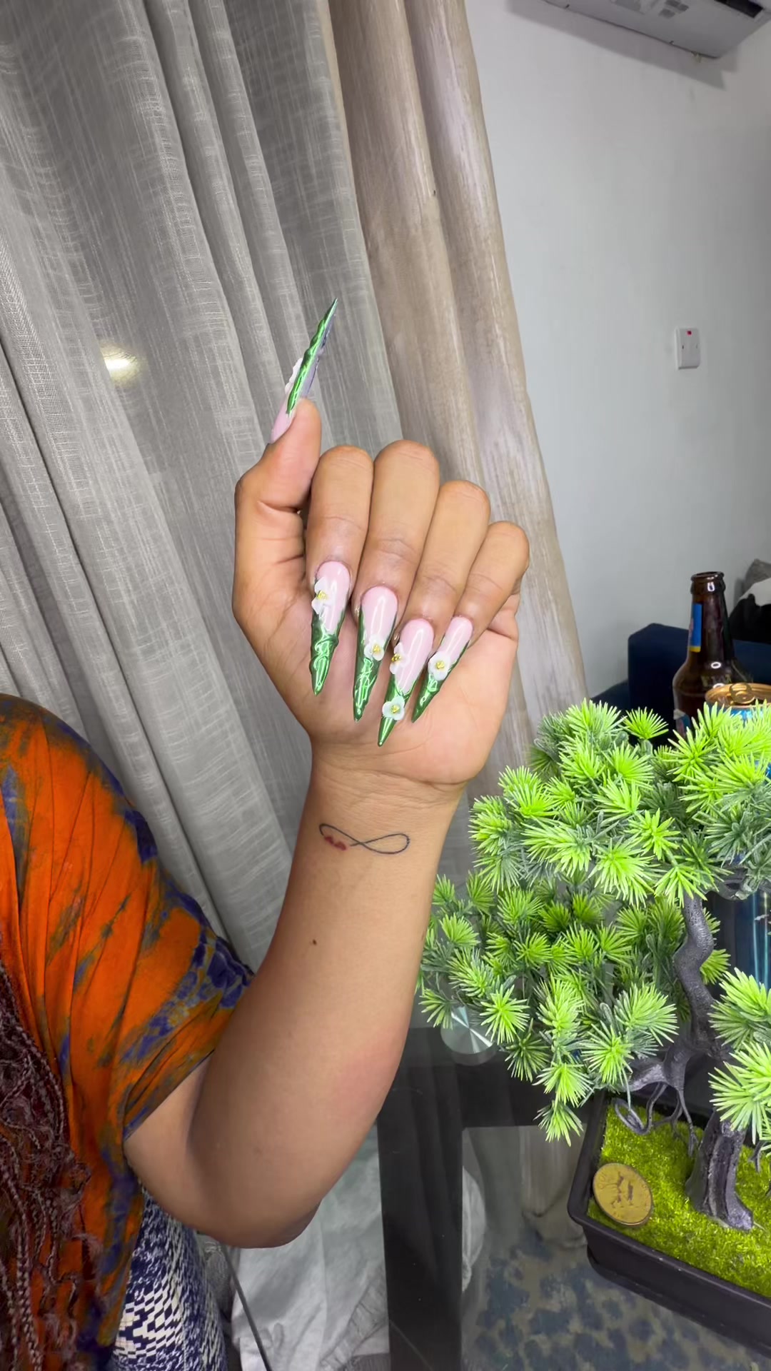 @bad_nails.tz