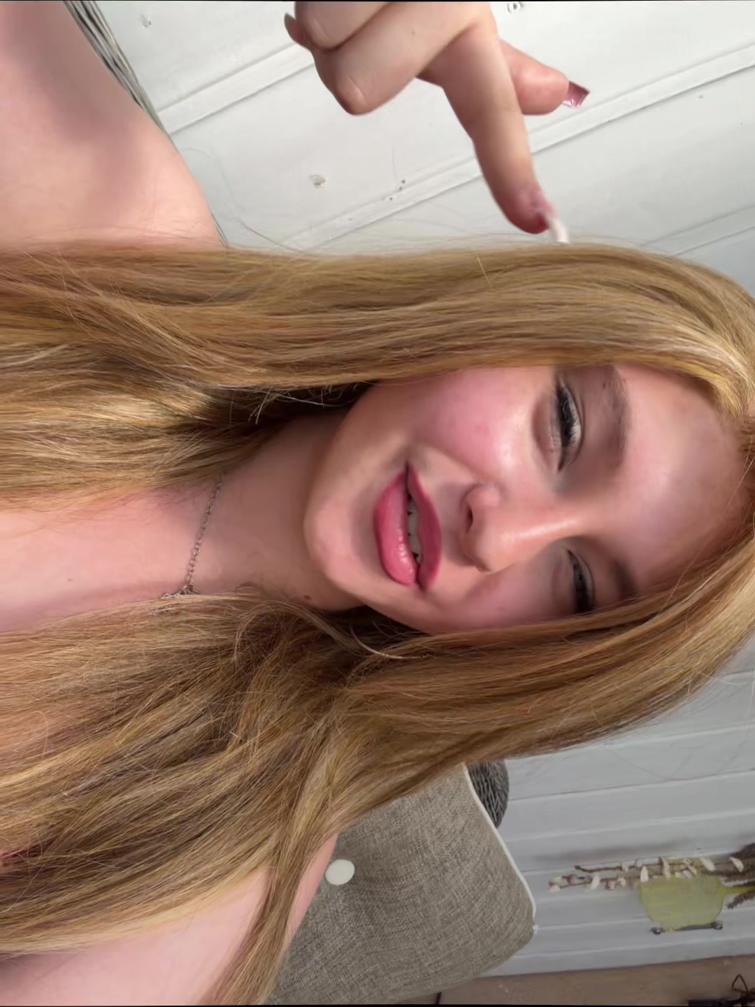 @lauraflugsauraslife