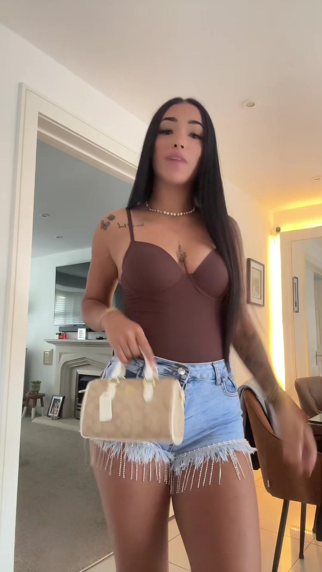 @👸🏽