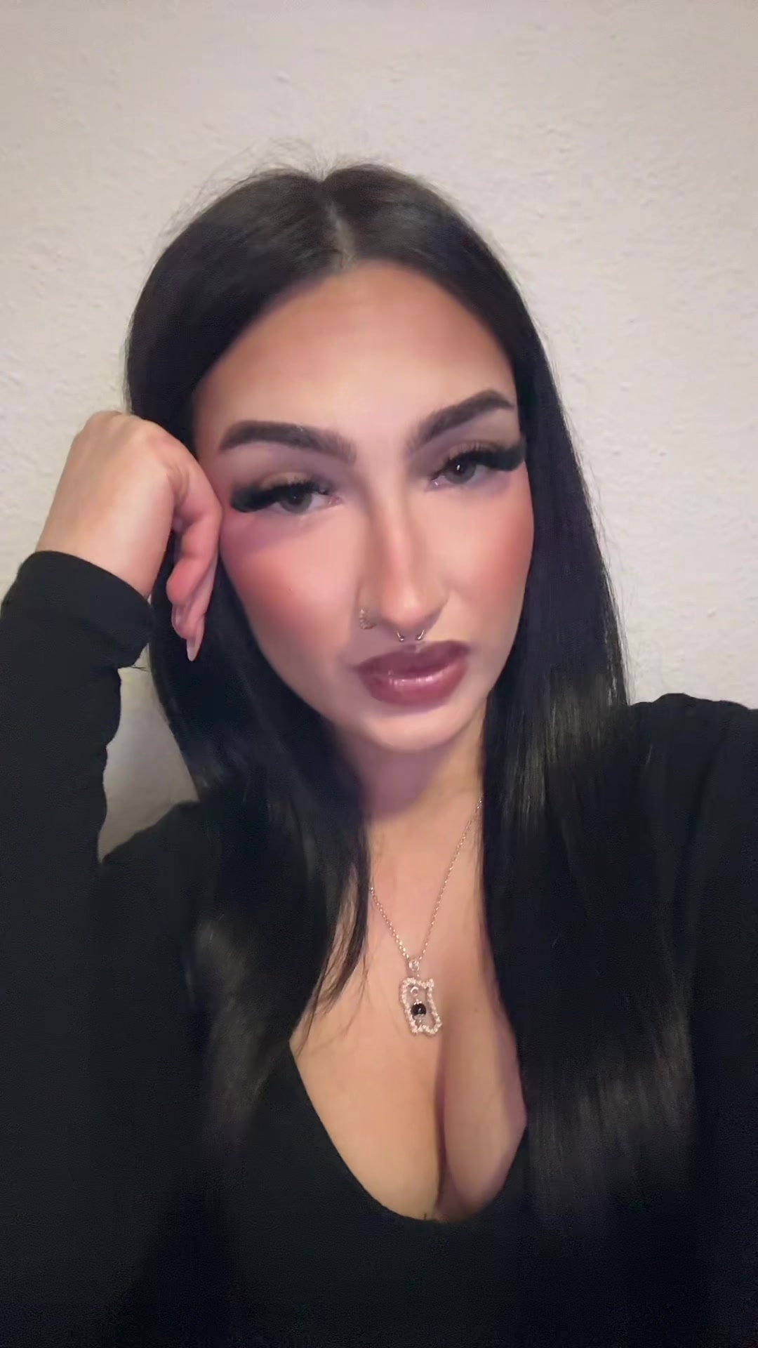 @ᗩᑌᖇOᖇᗩ🖤👸🏻🐈