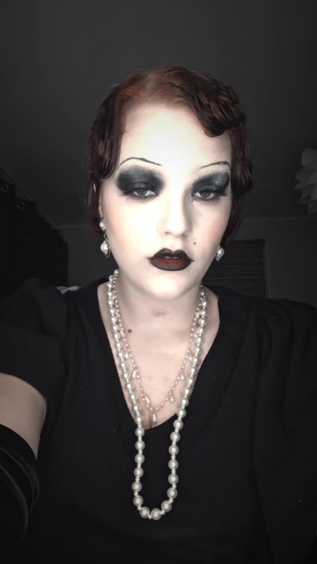 @Creative Makeup By E