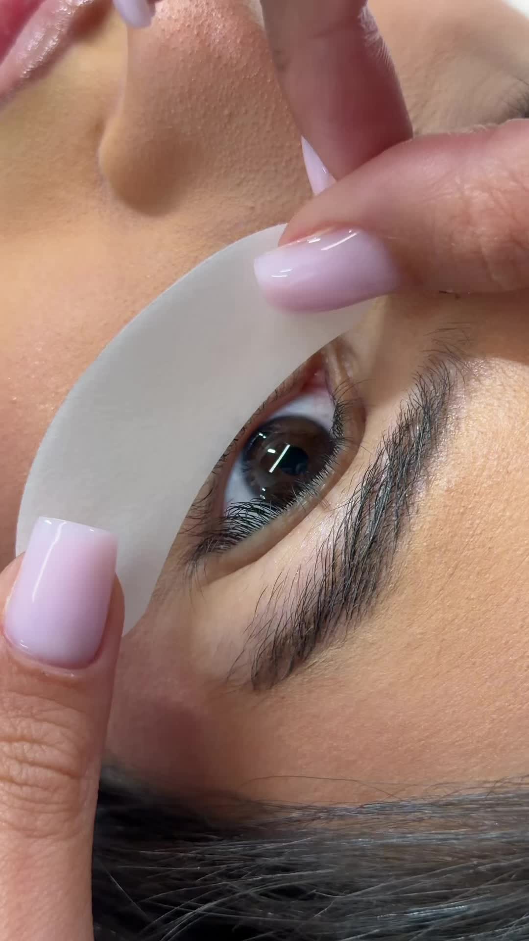 @Mauvella Lash Academy