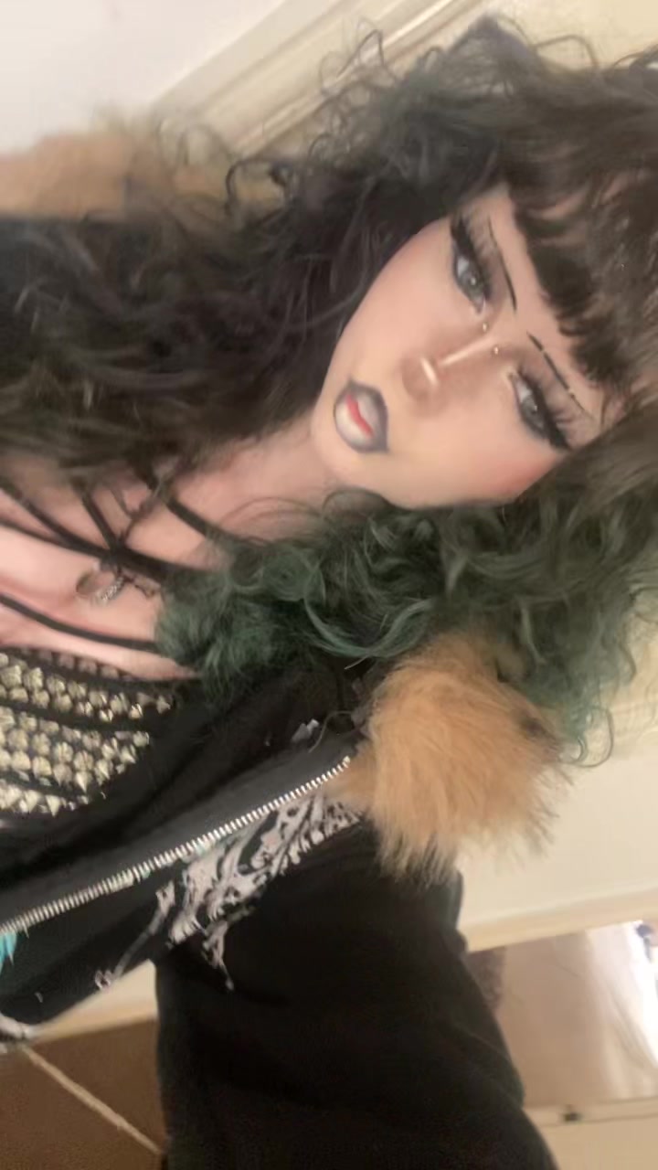 @Your Fav Vamp🦇