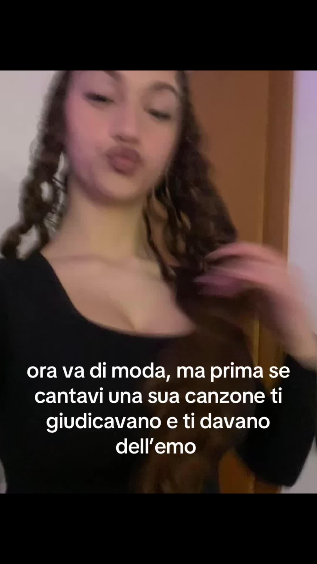 @𖣂