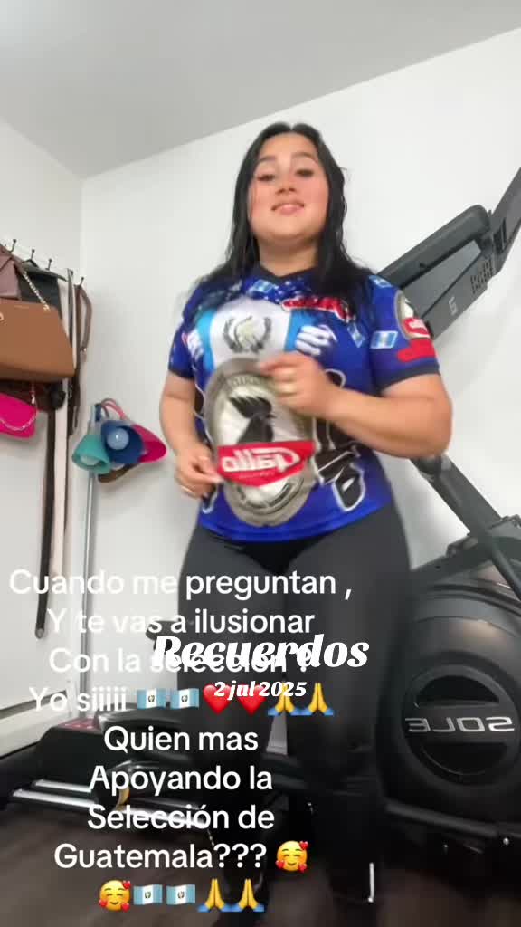 @josselineoro