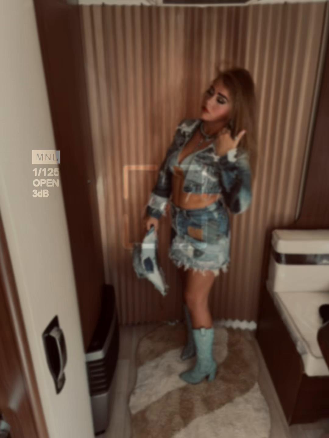 @ℬ𝓁𝒶𝒸𝓀𝒶𝓃𝓃𝓈𝒷𝒾𝒹𝒹𝓎😚