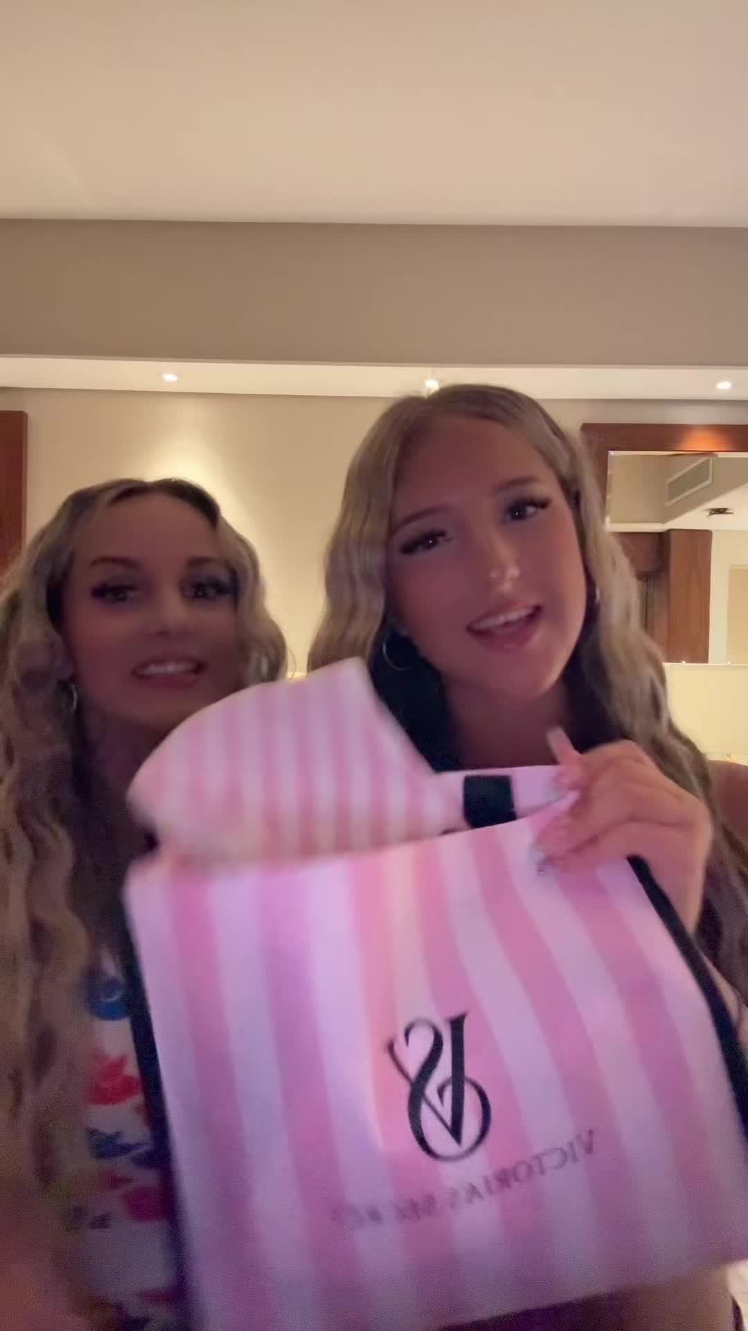 @daroczimaterika_dubai