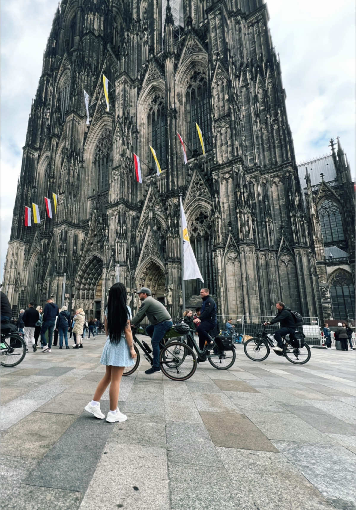 @A. ᥫ᭡