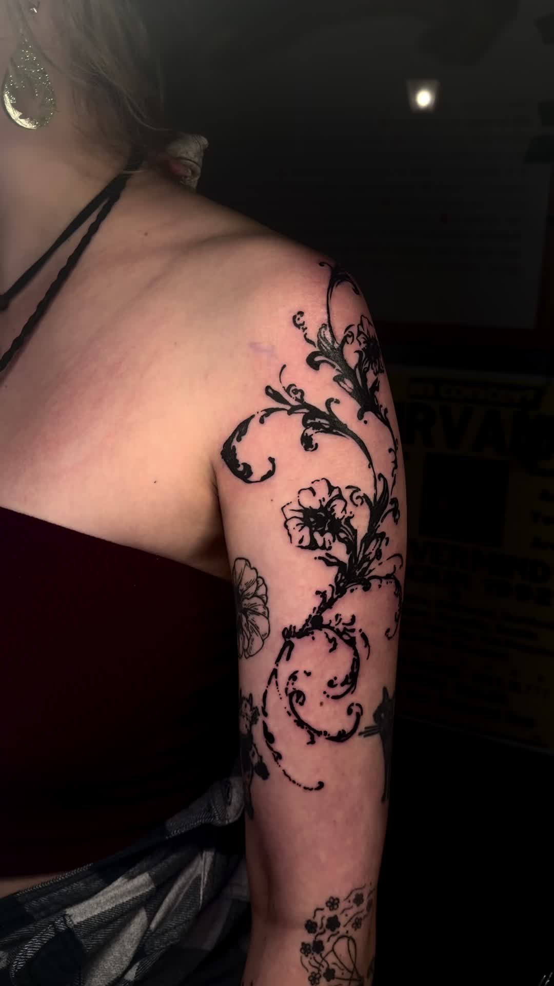 @danyale. tattoo artist