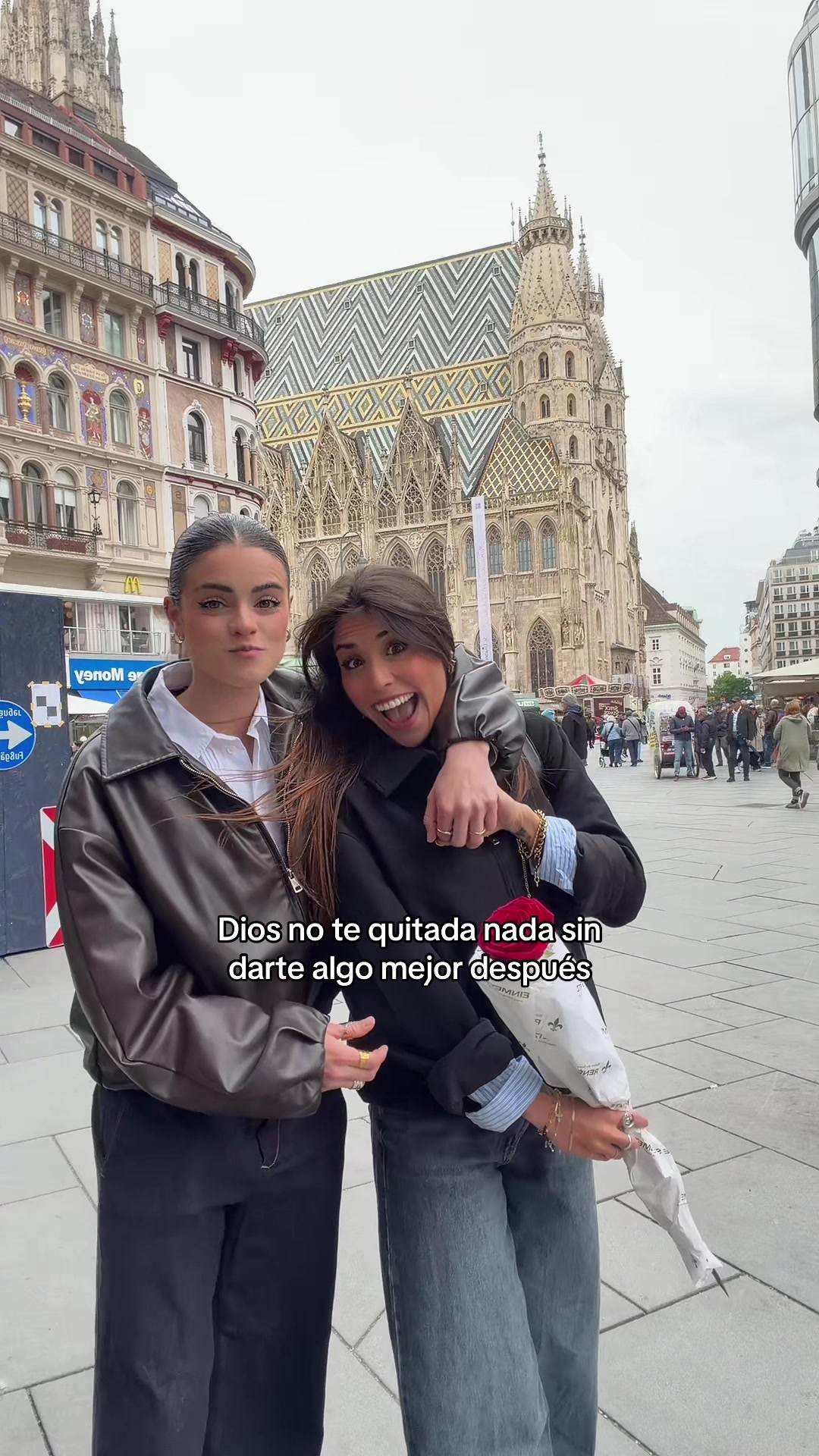 @LUCIA DE LA PUERTA