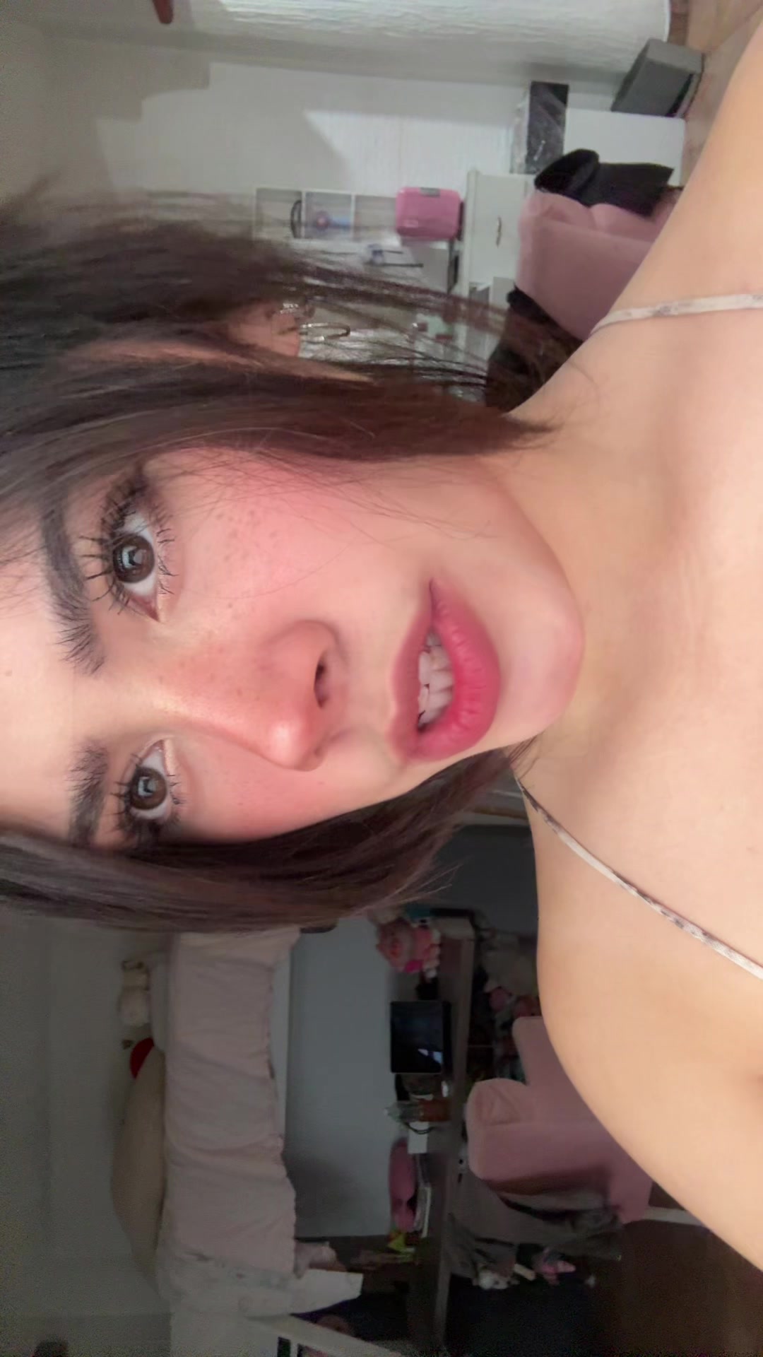 @isabellazoeyc