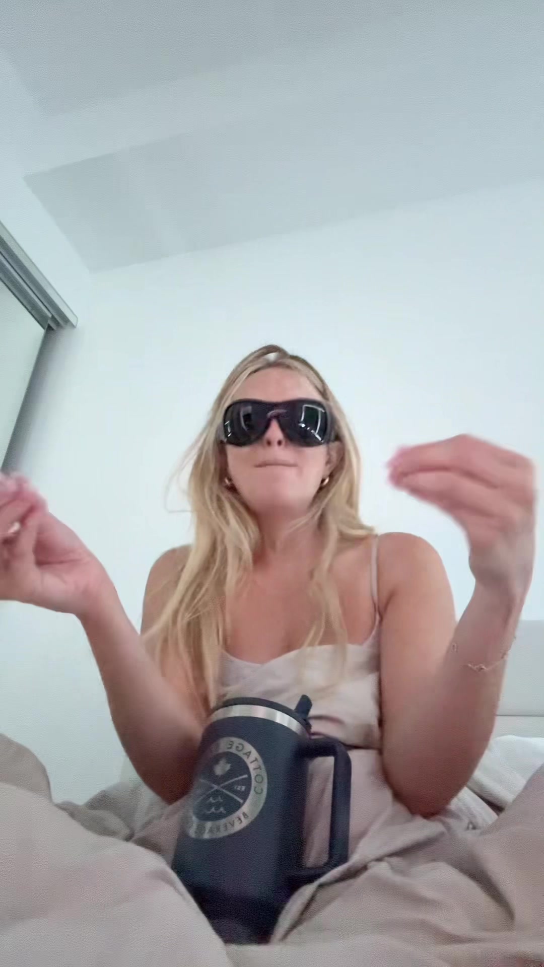 @dumbblondediary